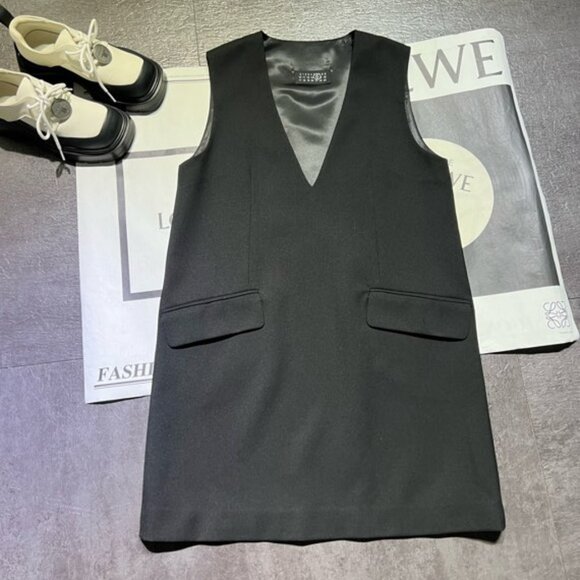 Maison Margiela V-neck sleeveless wool dress - Picture 1 of 9